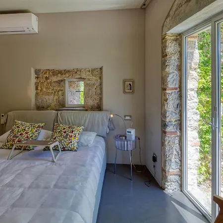 La Rocca Villa *