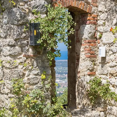 La Rocca * Camaiore